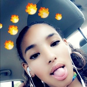 Meet your Posher, Aiyana